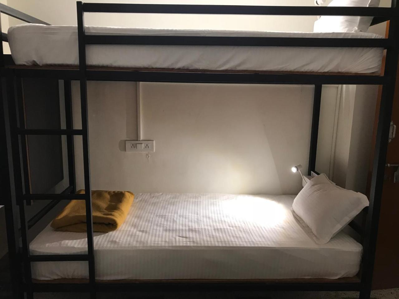 Aerostel - Backpacker'S Hostel In Goa Calangute Esterno foto