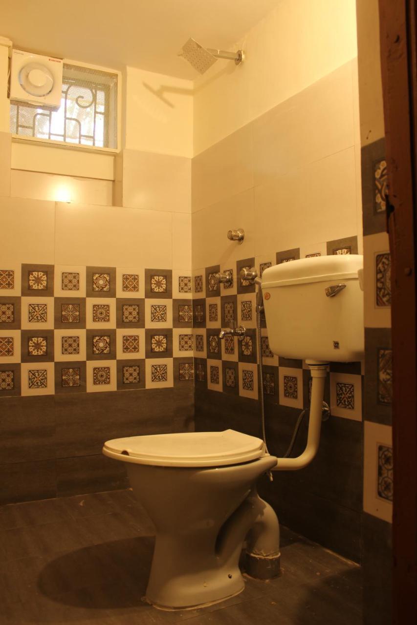 Aerostel - Backpacker'S Hostel In Goa Calangute Esterno foto