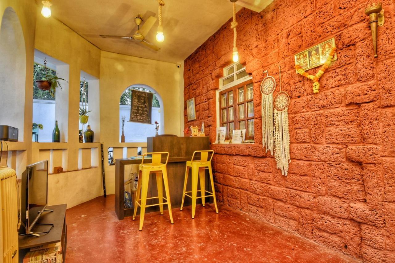 Aerostel - Backpacker'S Hostel In Goa Calangute Esterno foto